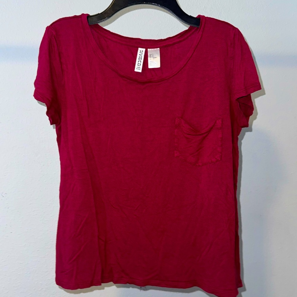 🍀5/$15🍀 Divided H&M Basic Top Size Small